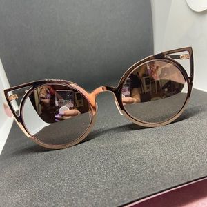 Cat eye sunglasses